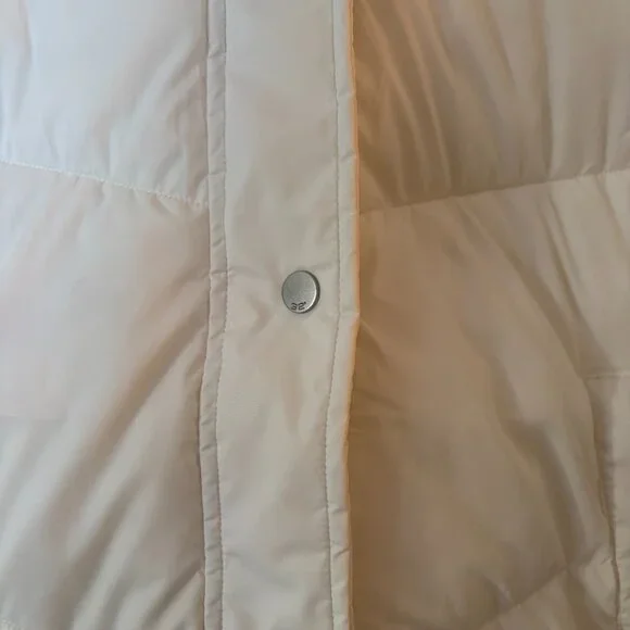 NWT 32 Degrees Heat Women's XL Puffer Jacket in White. - Picture 3 of 9